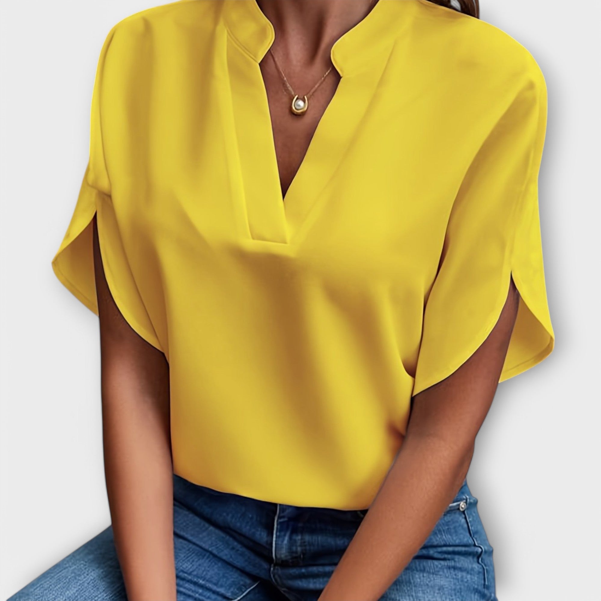 Vivi - Elegant, Lightweight Women's Blouse